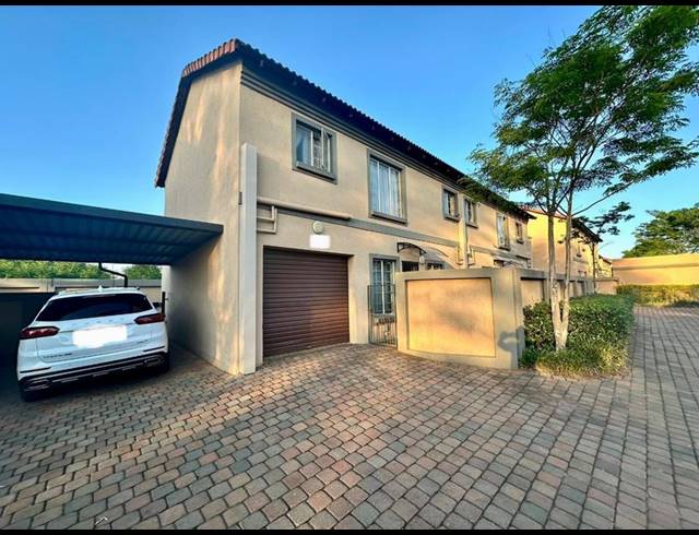 3 BEDROOM TOWNHOUSE FOR SALE IN ANNLIN